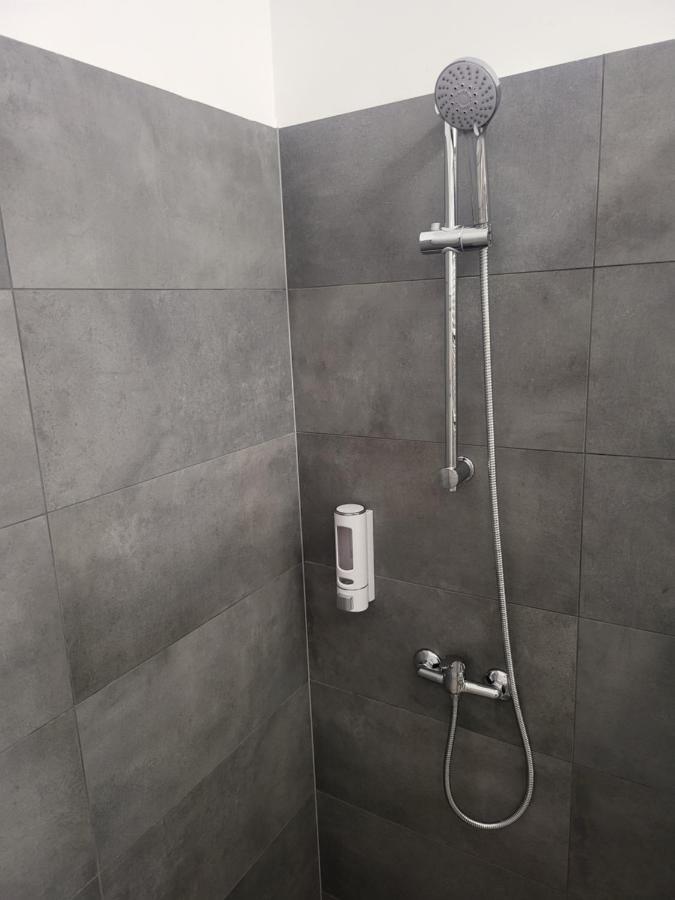 Rooms4Rest Wiertnicza - Private Rooms For Tourists - Atr Consulting Sp, Z O,O, 华沙 外观 照片